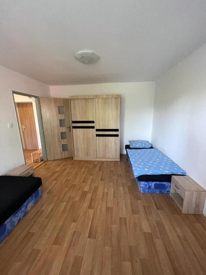 Apartmany - Skolni Chomutov Buitenkant foto