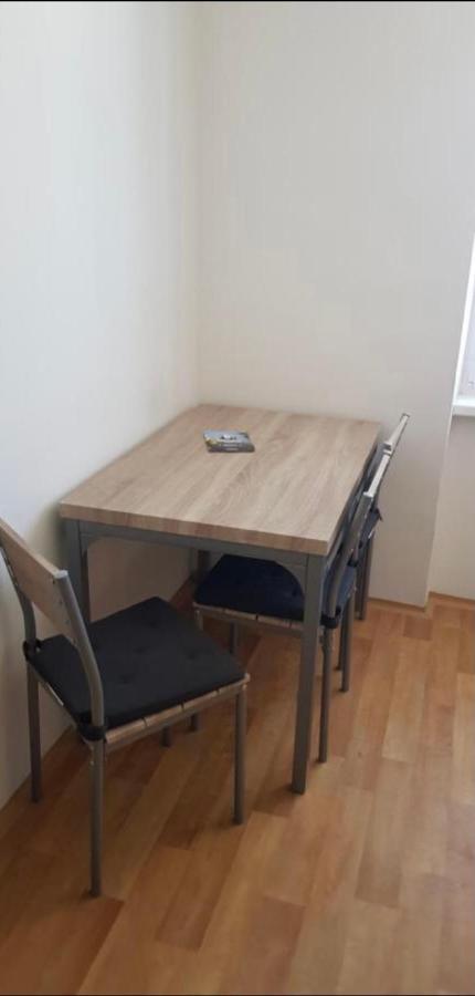 Apartmany - Skolni Chomutov Buitenkant foto
