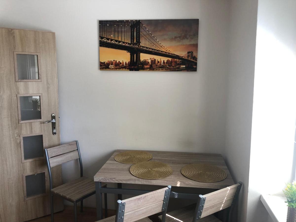 Apartmany - Skolni Chomutov Buitenkant foto
