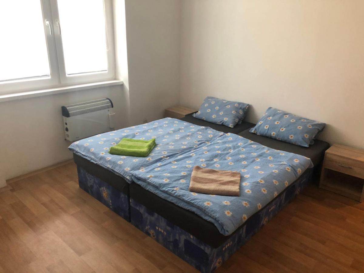Apartmany - Skolni Chomutov Buitenkant foto